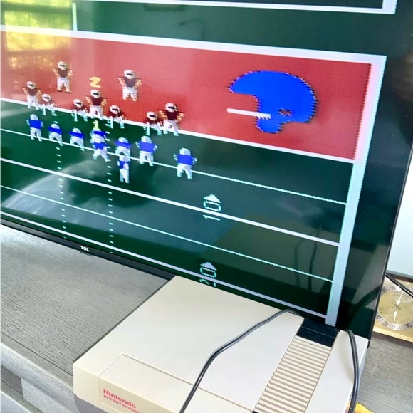 1985 Original Nintendo NES Console With 2 Controllers, Adapter ~ No games! - Picture 4 of 14